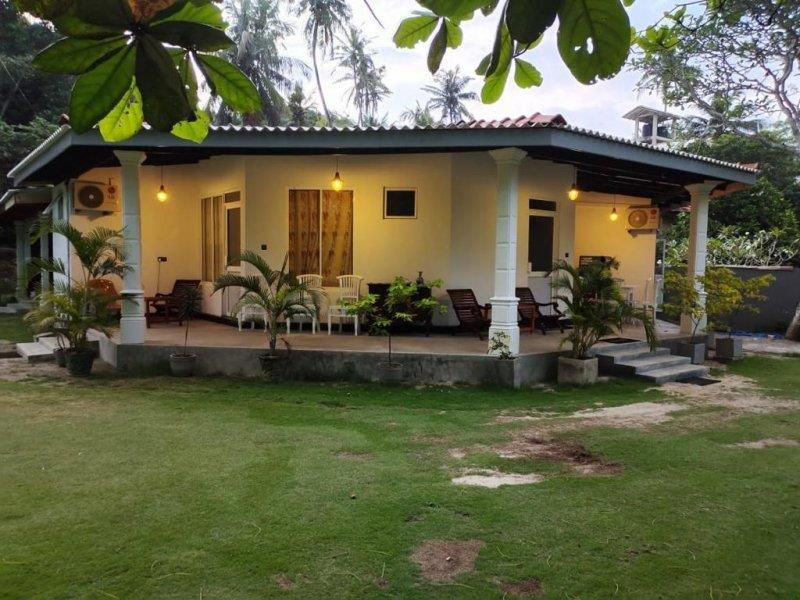 SECRET HILL RESORT - 1