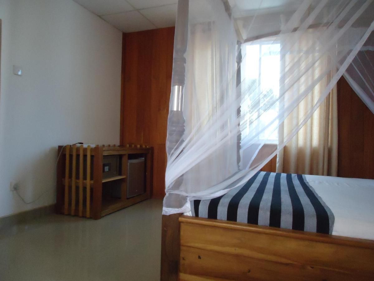 SKY GARDEN HOTEL - 12