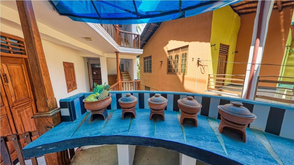 SKY GARDEN HOTEL - 32