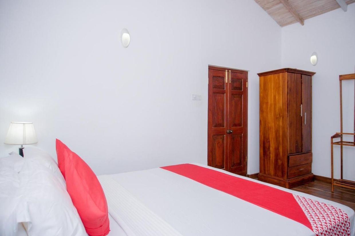 GREEN EDGE VILLA HIKKADUWA - 11