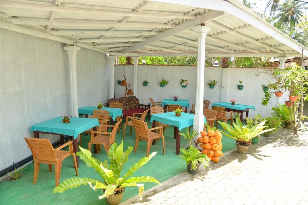 TRAVELLERS HOTEL HIKKADUWA - 13