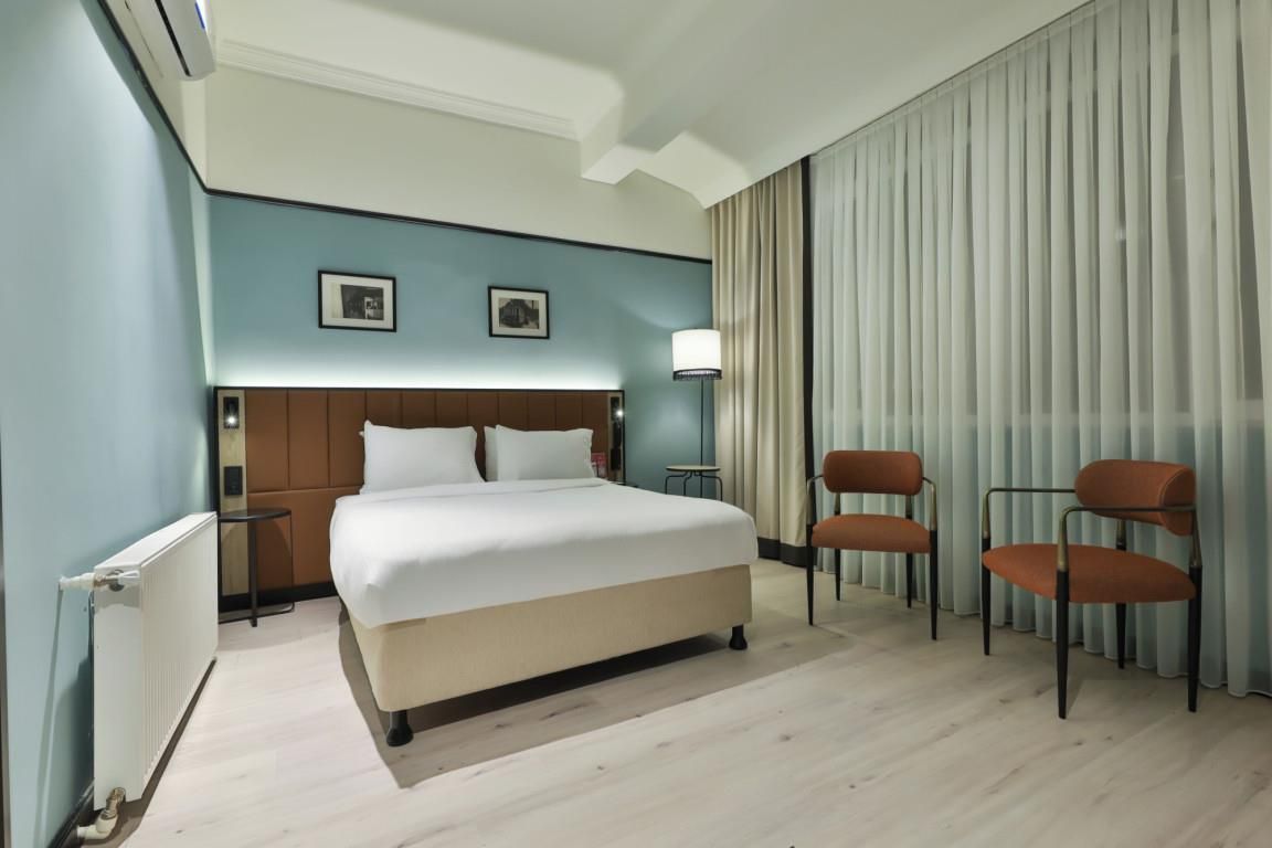 EA Exclusive Hotel - 11