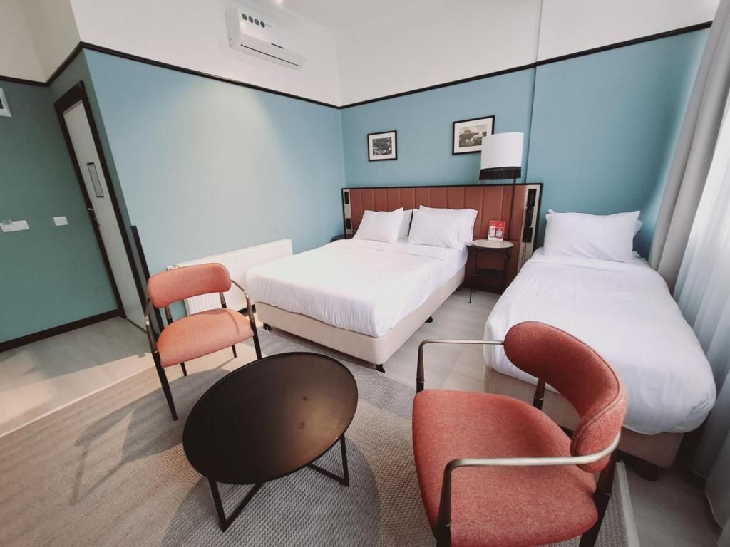 EA Exclusive Hotel - 12