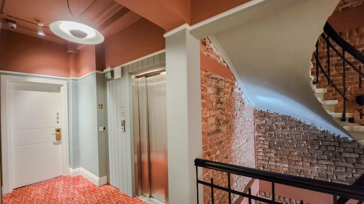 EA Exclusive Hotel - 26