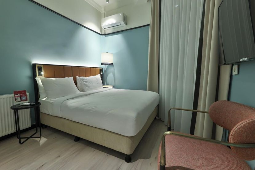 EA Exclusive Hotel - 4