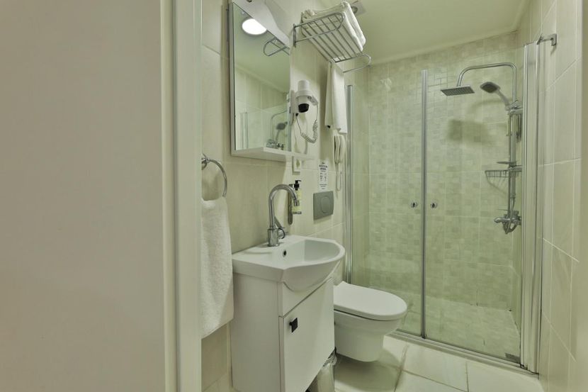 EA Exclusive Hotel - 5