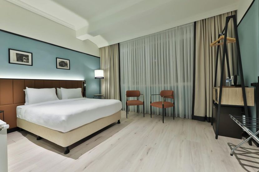 EA Exclusive Hotel - 6