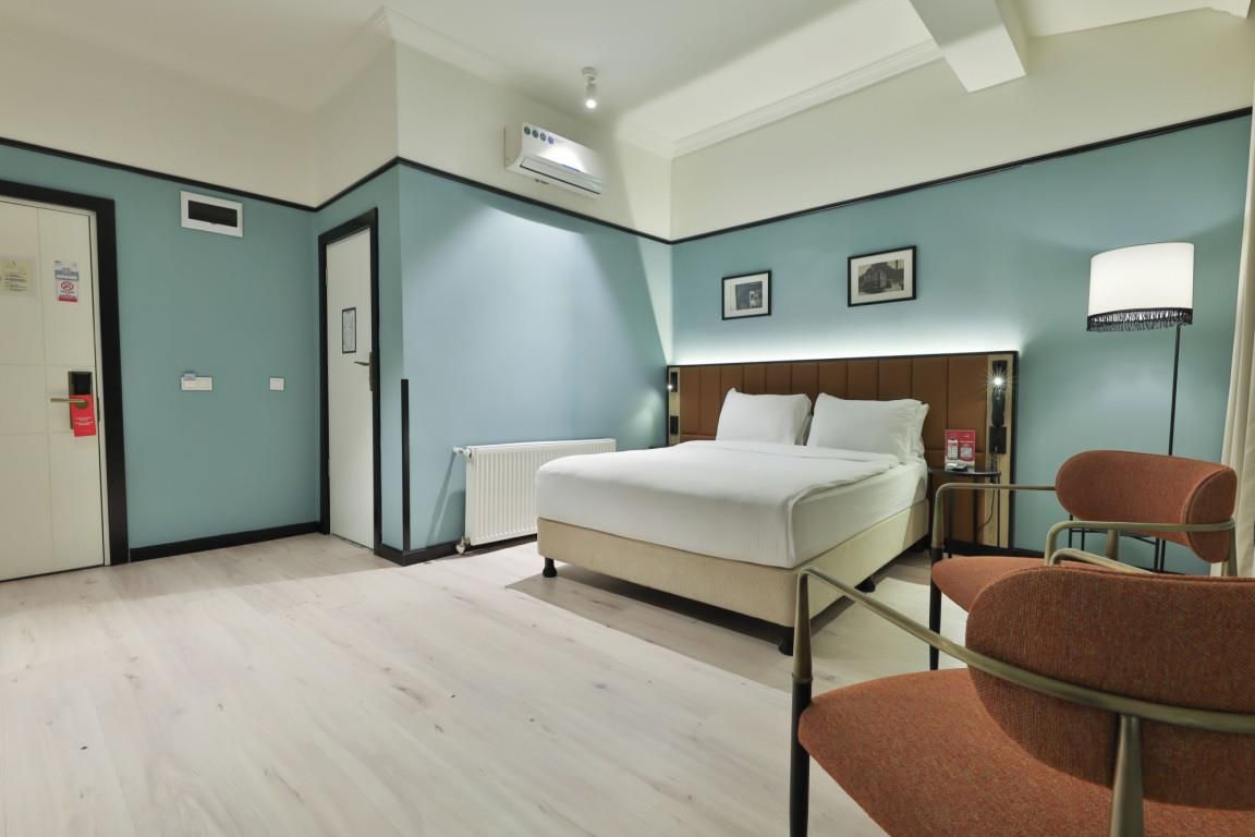 EA Exclusive Hotel - 8