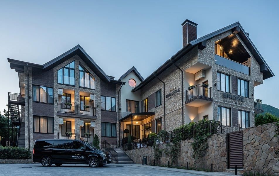 BRIDGE, апарт-отель - 1