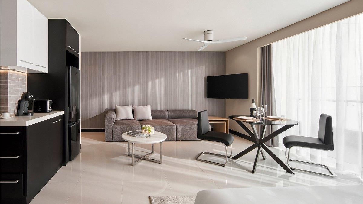 INTERCONTINENTAL RESIDENCES - 64