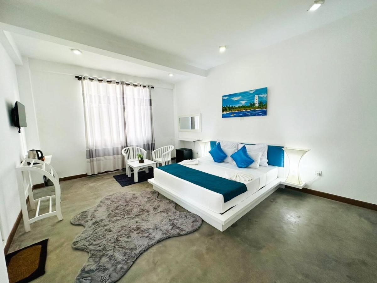 SUNSET SANDS HIKKADUWA - 5