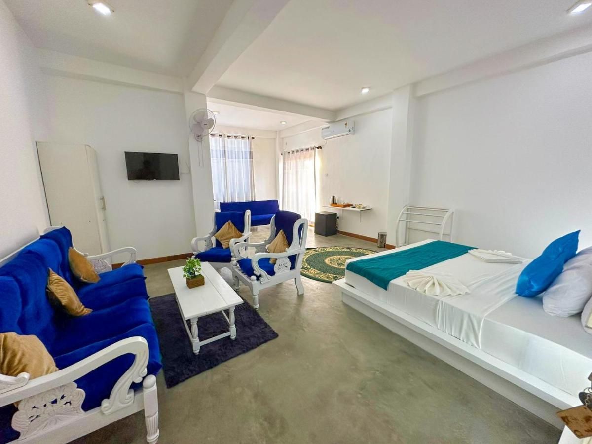 SUNSET SANDS HIKKADUWA - 6