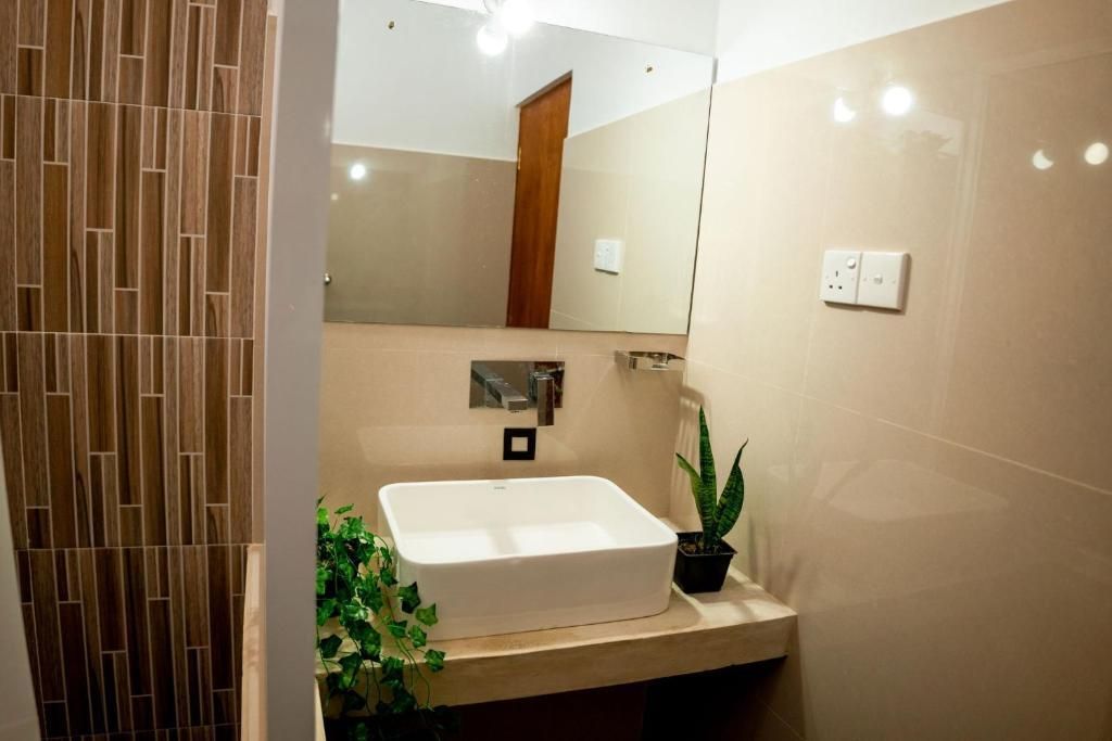 TEVINS PLACE HOTEL - 15