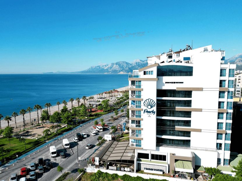 Pearly Hotel Special Class - 1