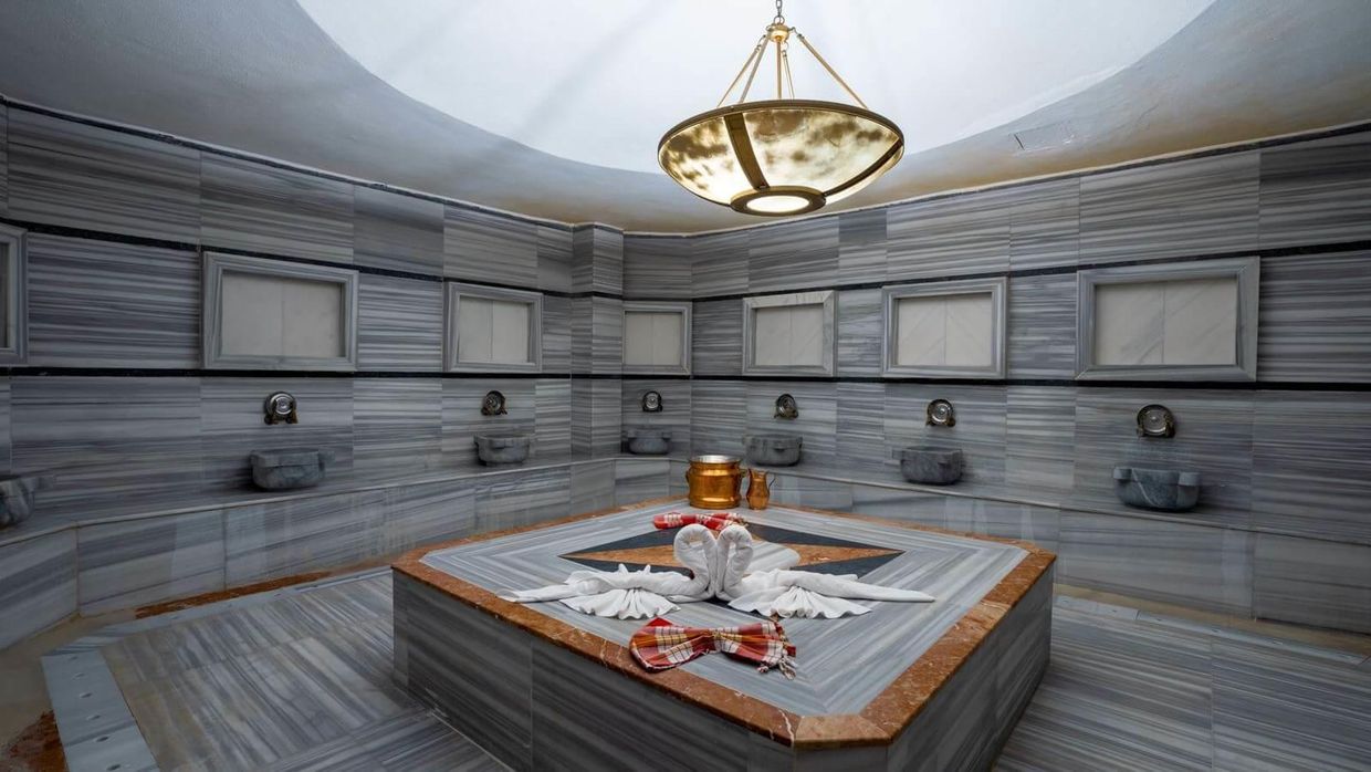 Pearly Hotel Special Class - 12