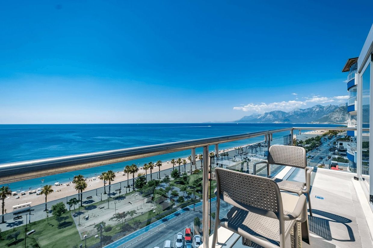 Pearly Hotel Special Class - 17