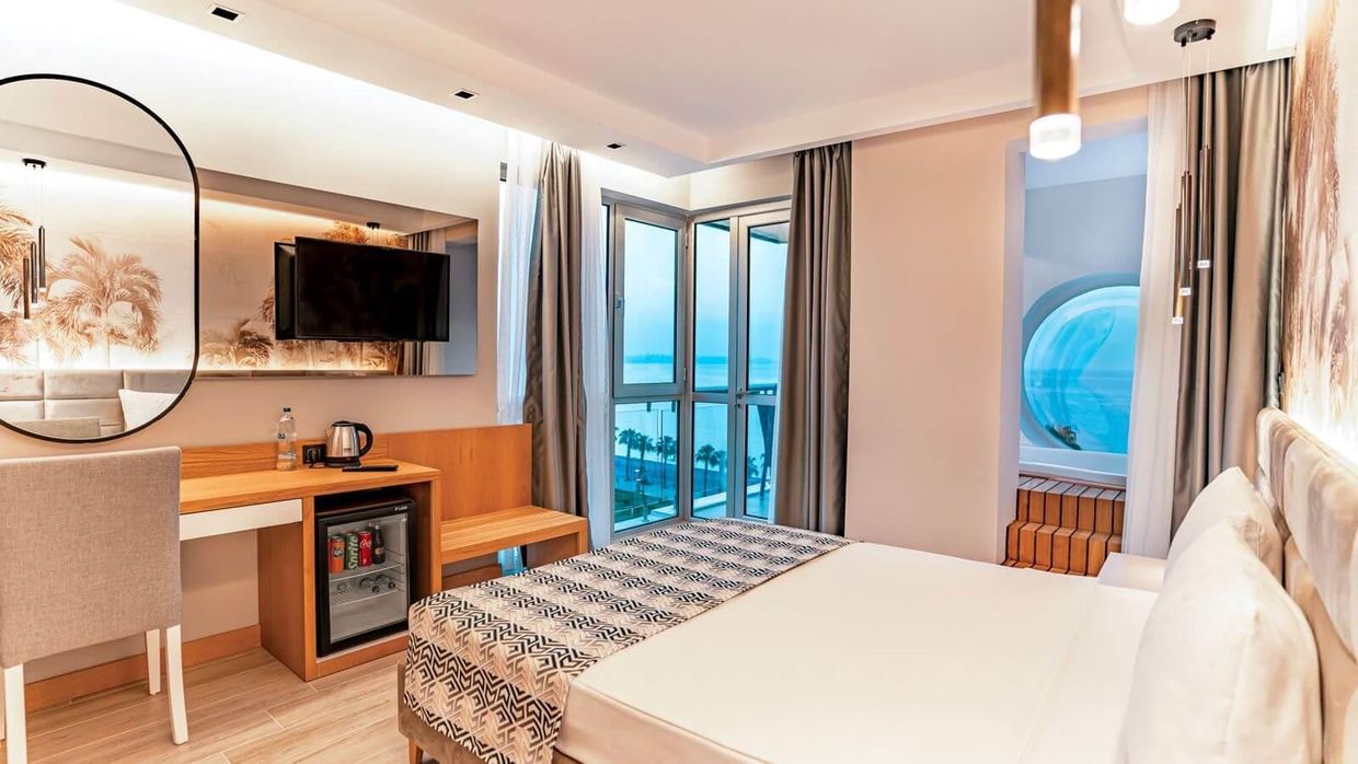 Pearly Hotel Special Class - 22