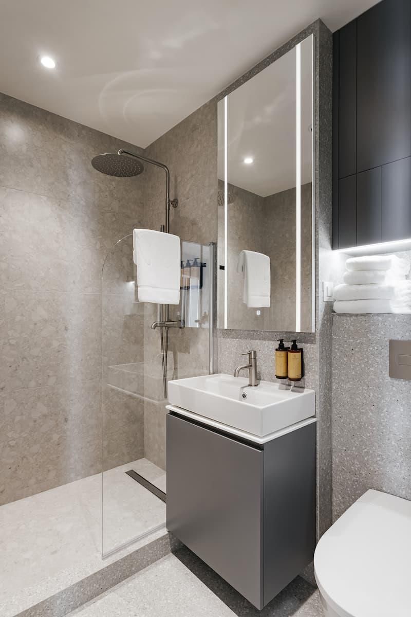 GRAND CASCADE, ГК - 18