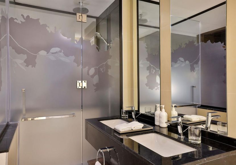 LOCAL HOTEL DUBAI AT JUMEIRAH VILLAGE TRIANGLE - 5