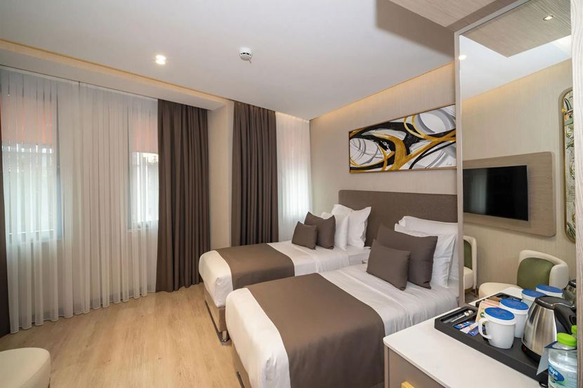 Rayelin Hotel Old Town - 4