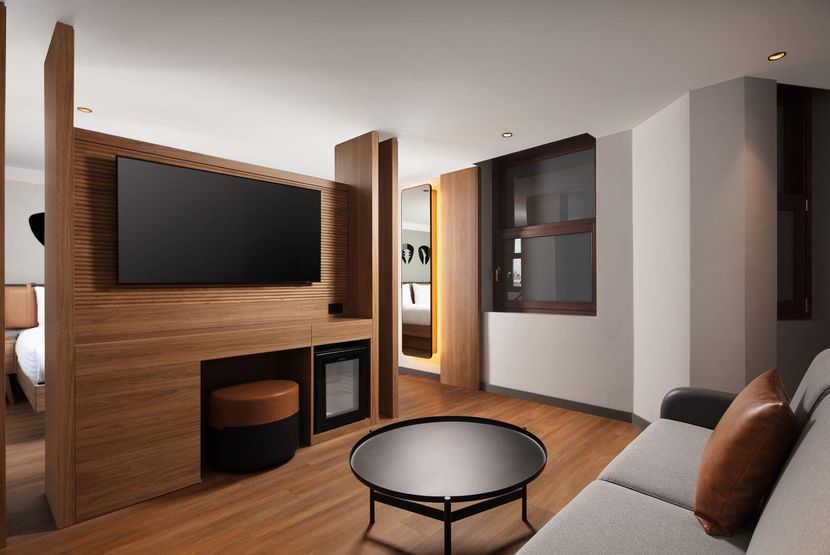 Moxy Istanbul Beyoglu - 6