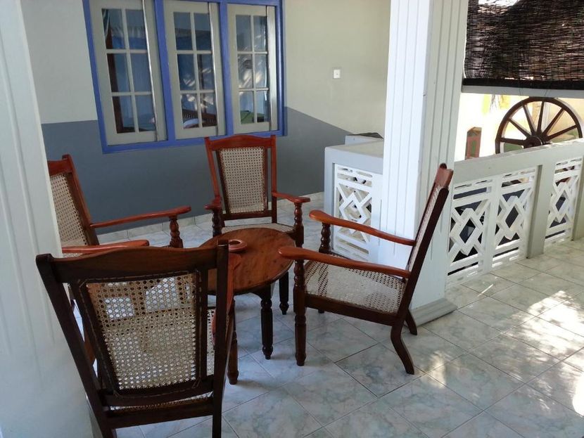 MAIN REEF GUESTHOUSE - 3