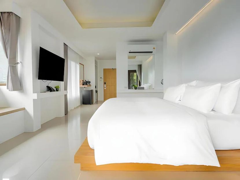 ANONA SUNSET BOUTIQUE - 3