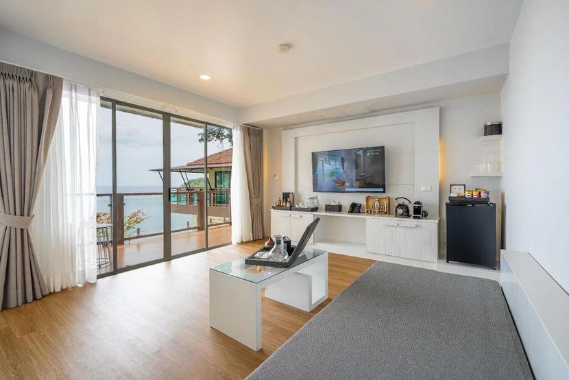 ANONA SUNSET BOUTIQUE - 5