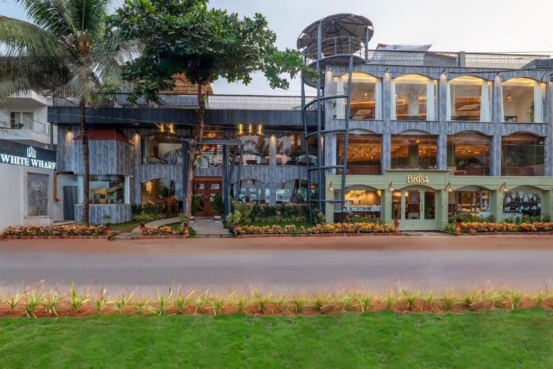 WHITE WHARF BEACH RESORT - 1