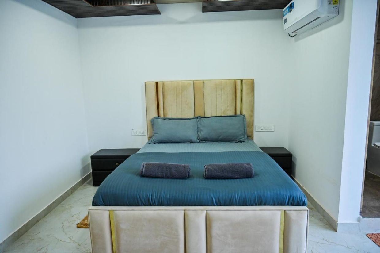 SEASIDE STAY - 2