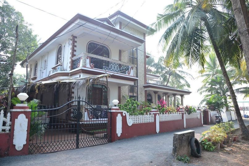 JACKS PLACE (ex. APRICUS INN RIVERSIDE) - 1