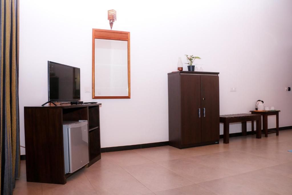 SEAFOOD RESTAURANT AND MOTEL - 8