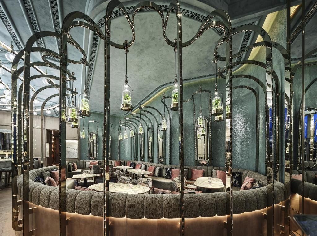 FOUR SEASONS HOTEL HONG KONG - 29