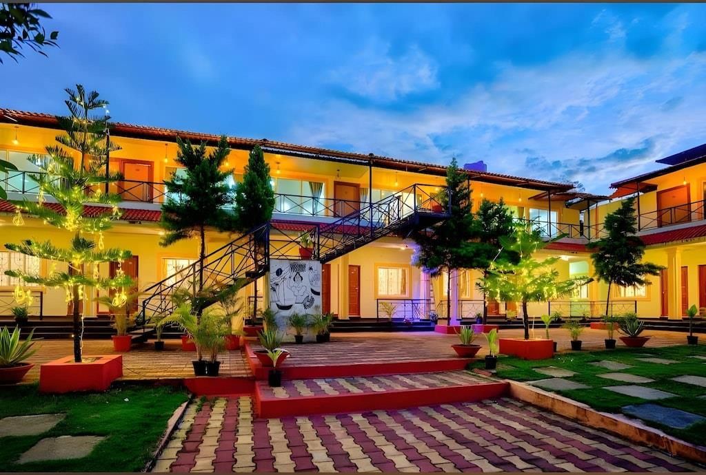 MAYA RESORT GUESTHOUSE - 1