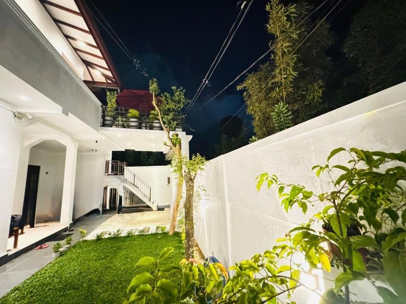 THE ROOFTOP VILLA GUESTHOUSE - 2