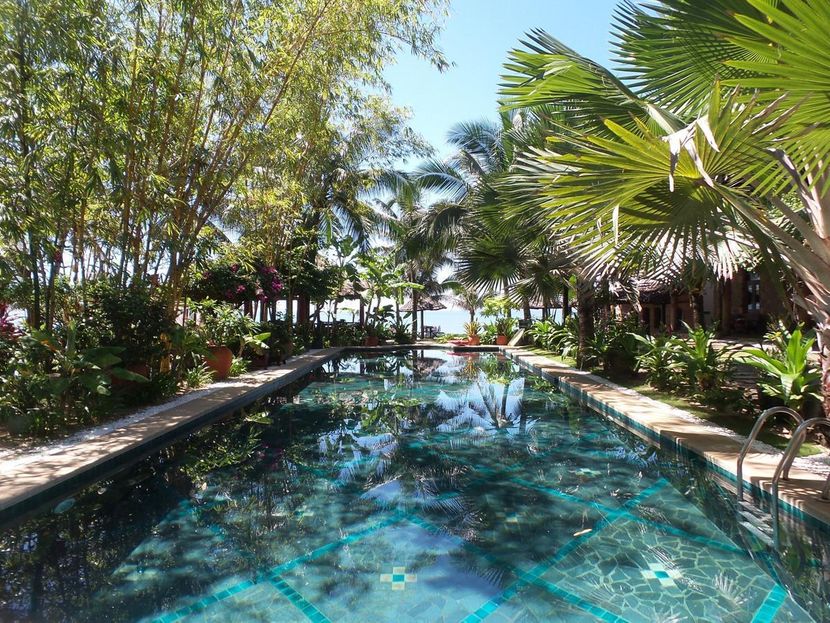 FULL MOON BEACH RESORT - 1