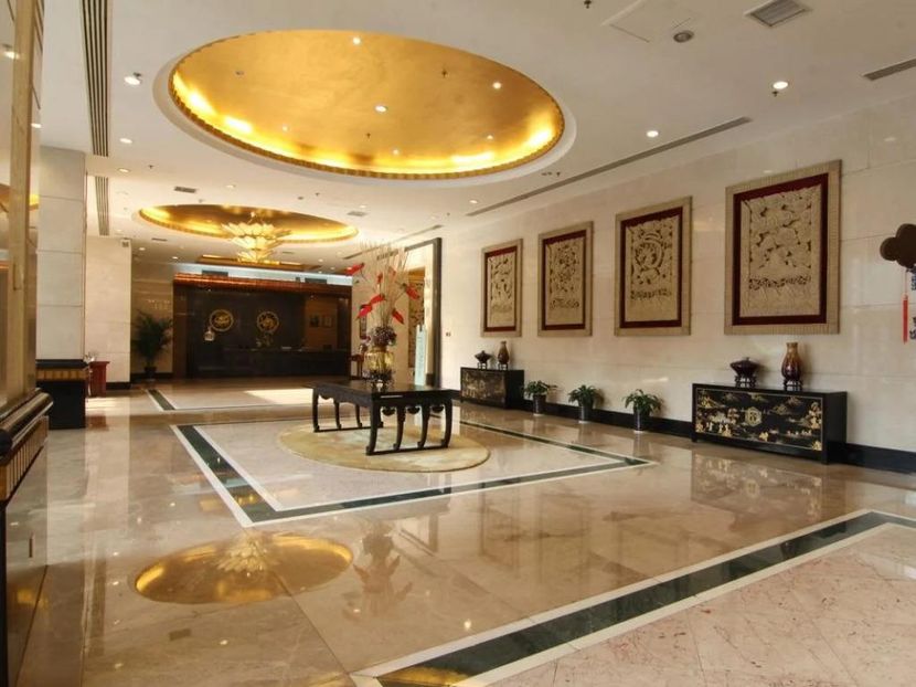 TIANYU GLORIA GRAND HOTEL XIAN (西安天域凯莱大饭店（建筑科技大学李家村地铁站店）) - 2