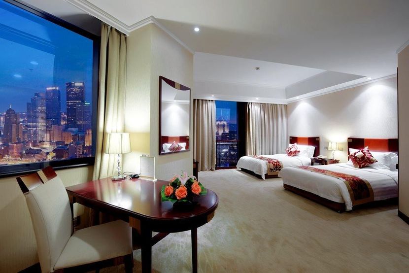 TIANYU GLORIA GRAND HOTEL XIAN (西安天域凯莱大饭店（建筑科技大学李家村地铁站店）) - 5