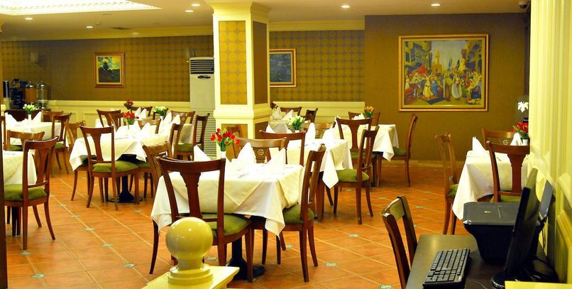 Golden Crown Hotel - 4