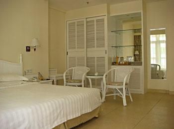 GOLDEN PHOENIX SEA VIEW HOTEL - 4