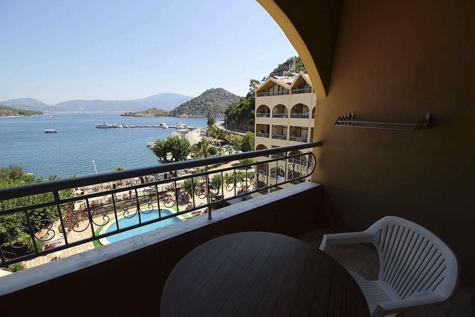 Golmar Beach Hotel - 12