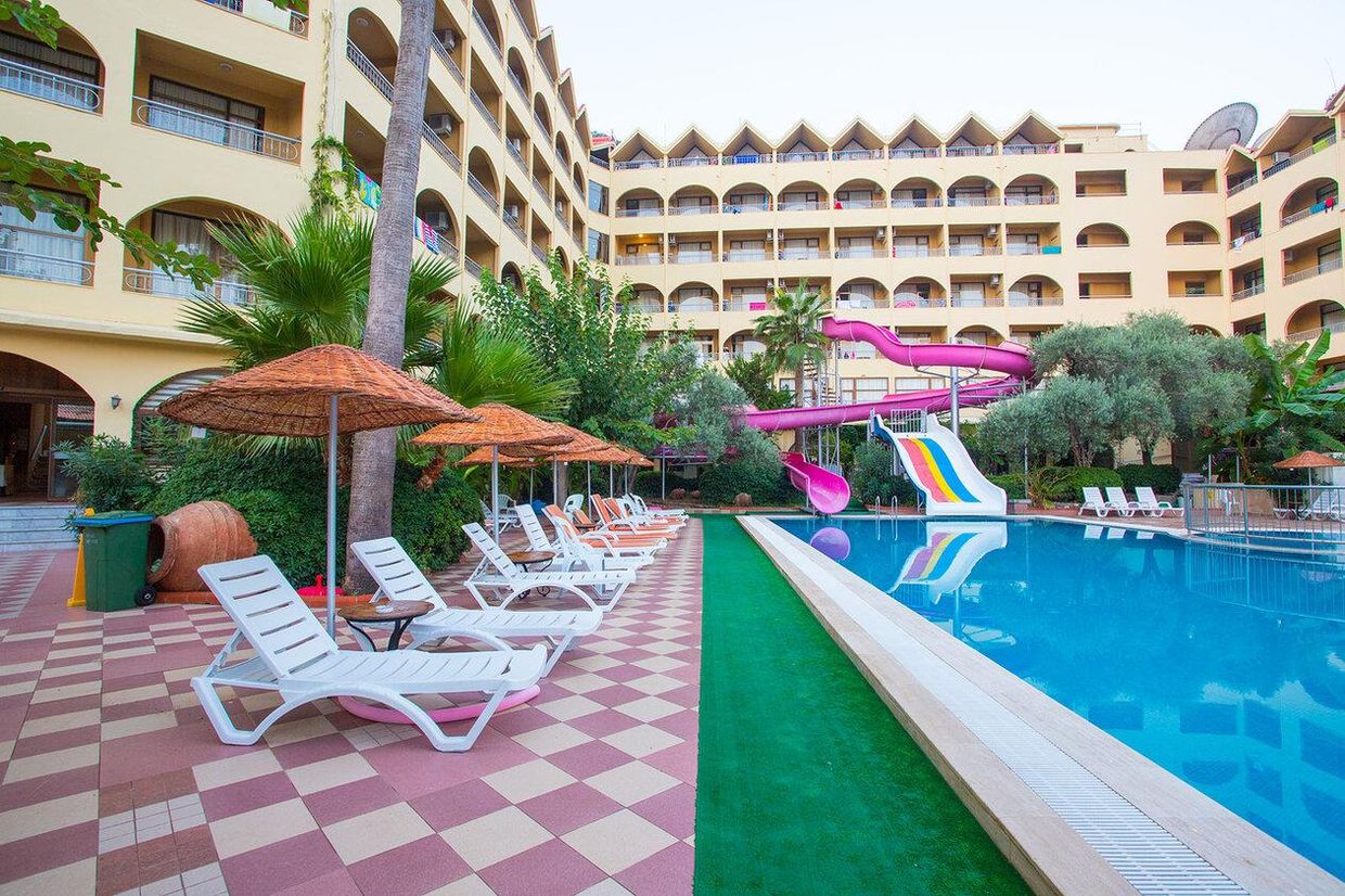 Golmar Beach Hotel - 18