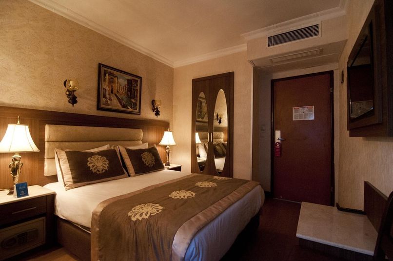 Grand Hilarium Hotel - 4