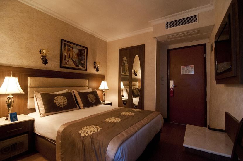 Grand Hilarium Hotel - 4