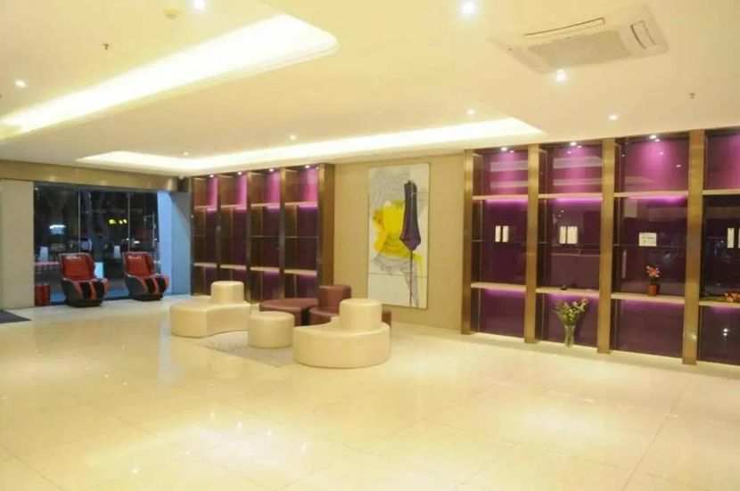 LAVANDE HOTEL GUANGZHOU FANGCUN HUADIWAN (麗枫酒店(广州芳村花地湾地铁站店)) - 2