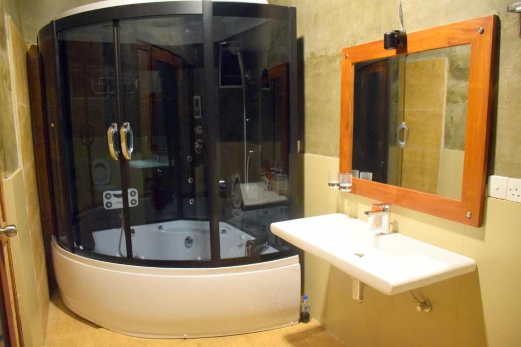 BEACH CORRIDOR HOTEL & SPA - 2