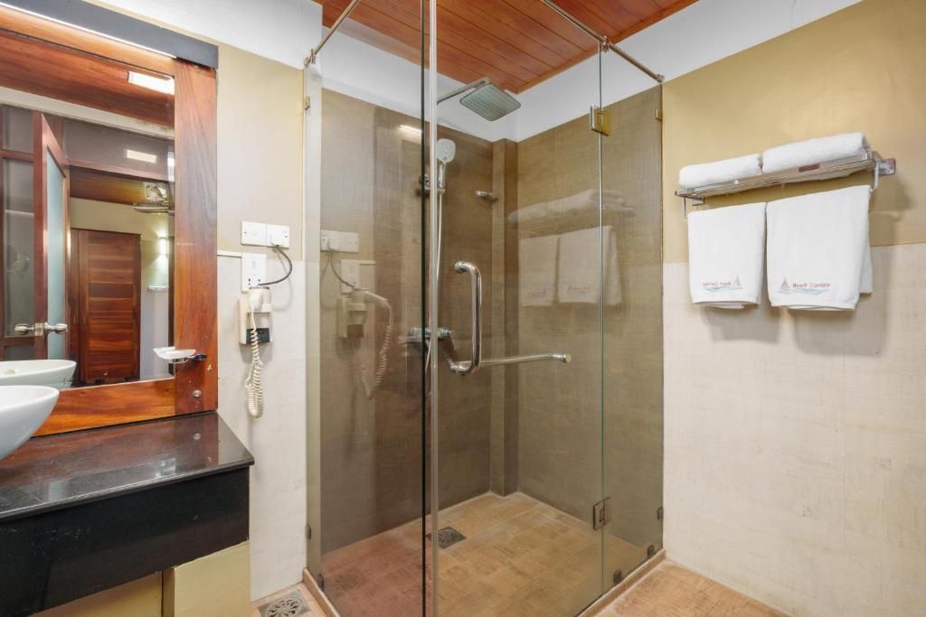 BEACH CORRIDOR HOTEL & SPA - 10