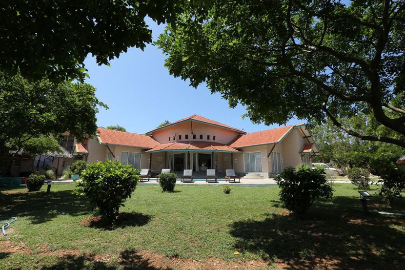 KAY JAY BEACH HOUSE - 2