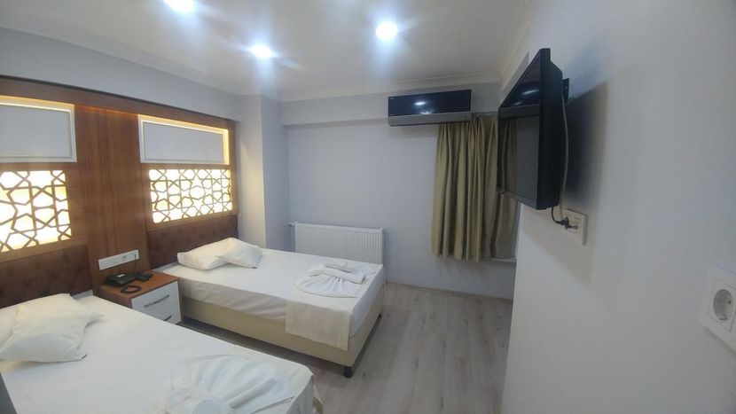 Grand Liza Hotel - 3