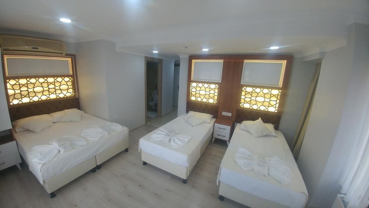 Grand Liza Hotel - 4